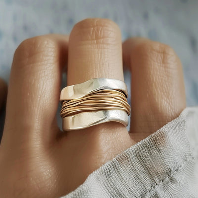 Sølvgyldne tråde ring 