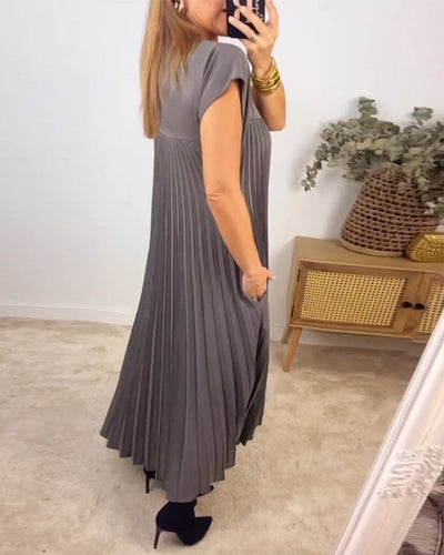 Sorrel - Elegant Plisseret Maxikjole med Split