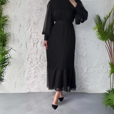 Cami - Chic fransk efterårsaftenkjole med mesh-detaljer