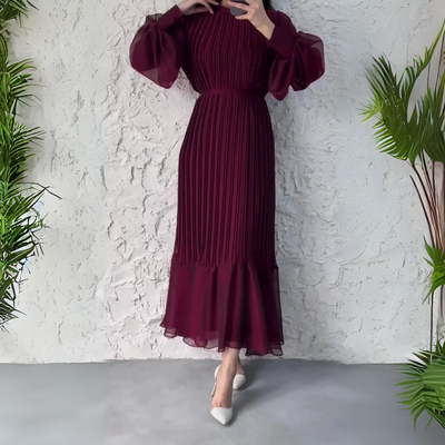 Cami - Chic fransk efterårsaftenkjole med mesh-detaljer