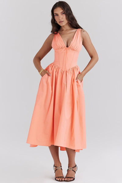 Aeliana - Elegant og flatterende sommerkjole