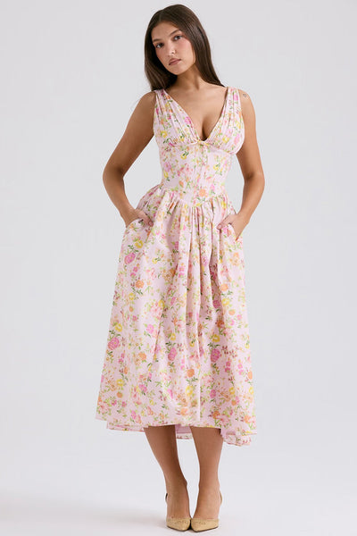 Aeliana - Elegant og flatterende sommerkjole