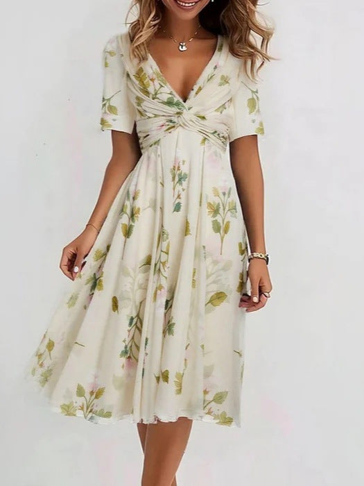 Bente | Luftiges Blumenkleid mit V-Ausschnitt