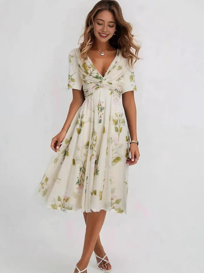 Bente | Luftiges Blumenkleid mit V-Ausschnitt