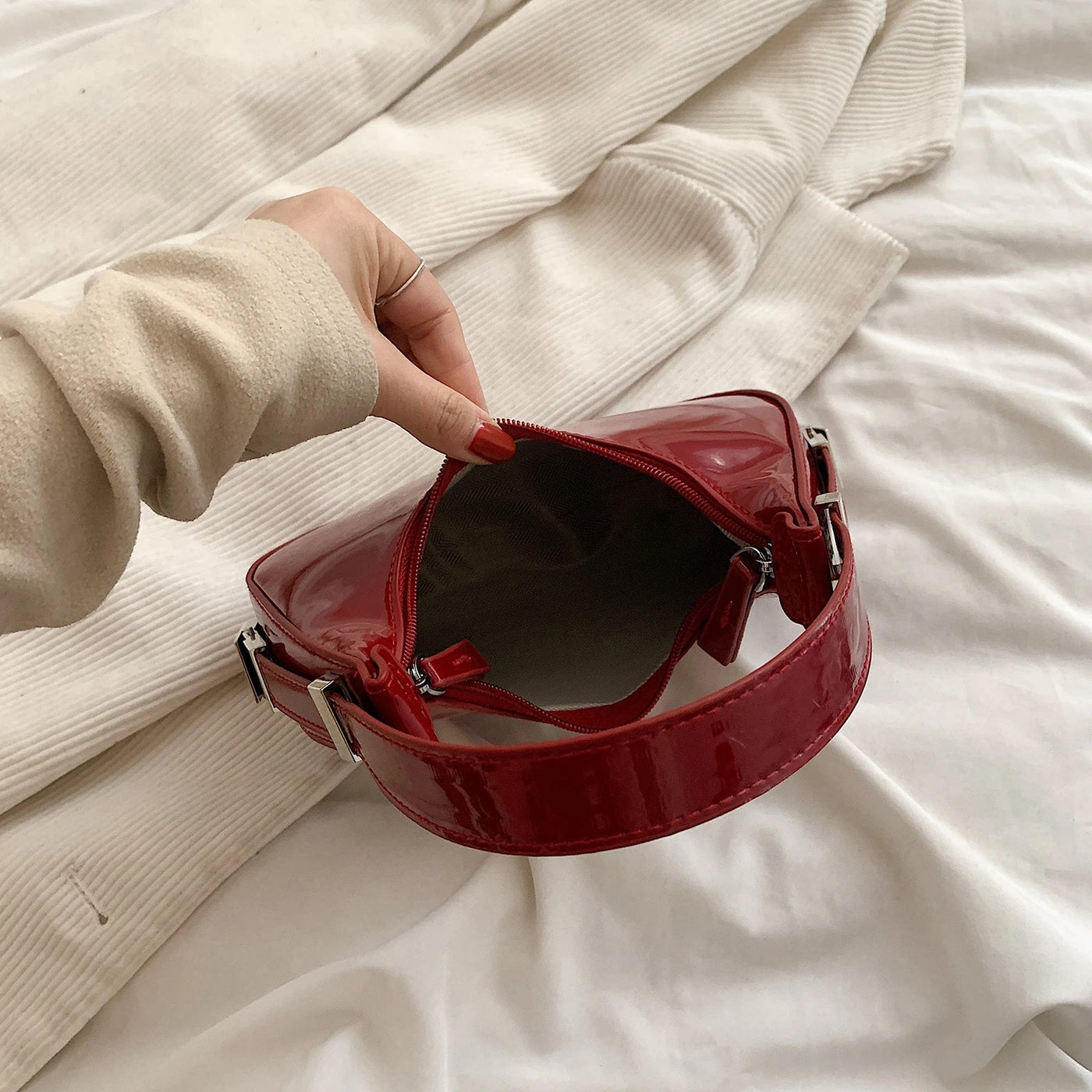 bella™ – vintage halvmåne skuldertaske