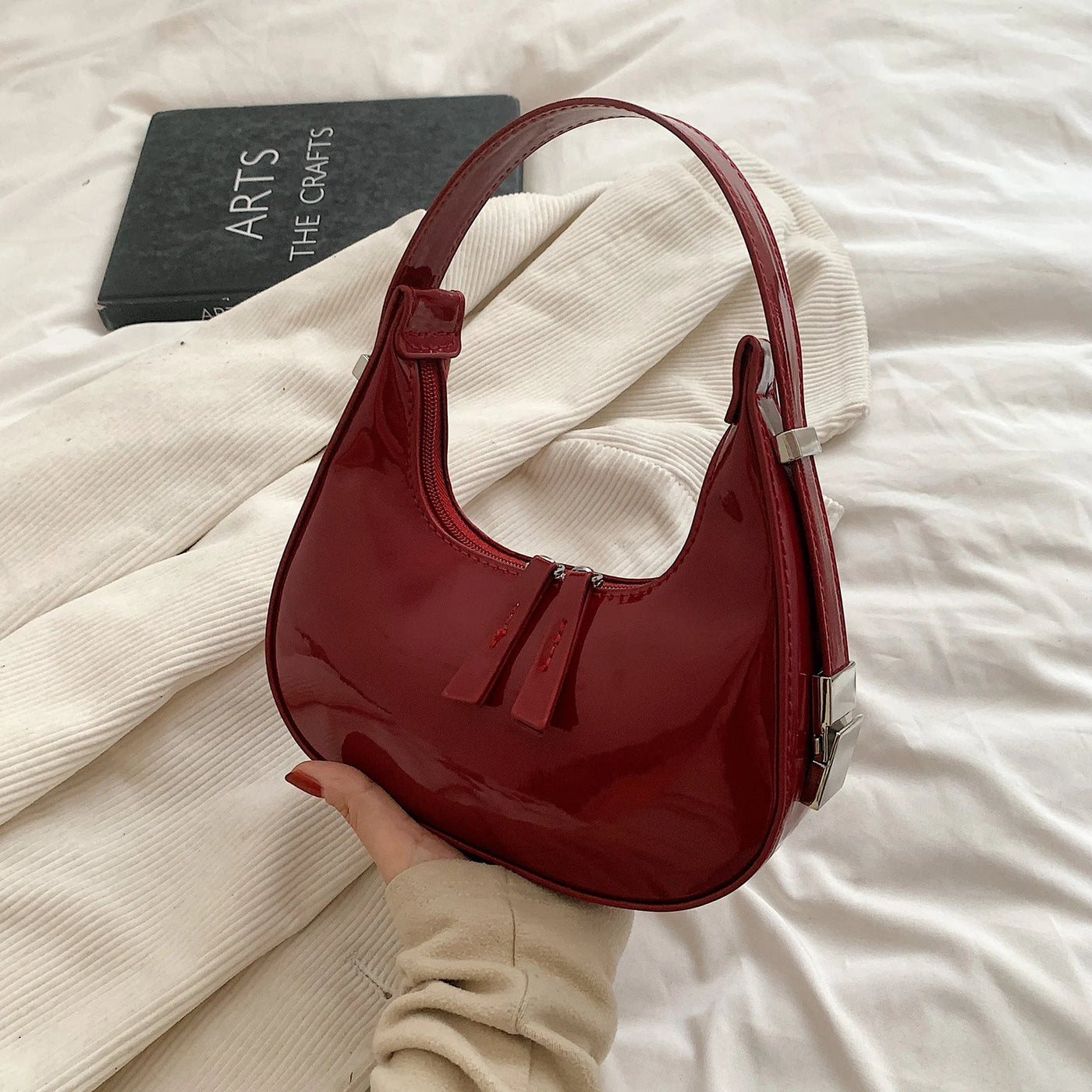 bella™ – vintage halvmåne skuldertaske