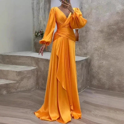 Aubrie - Elegant, flagrende maxikjole