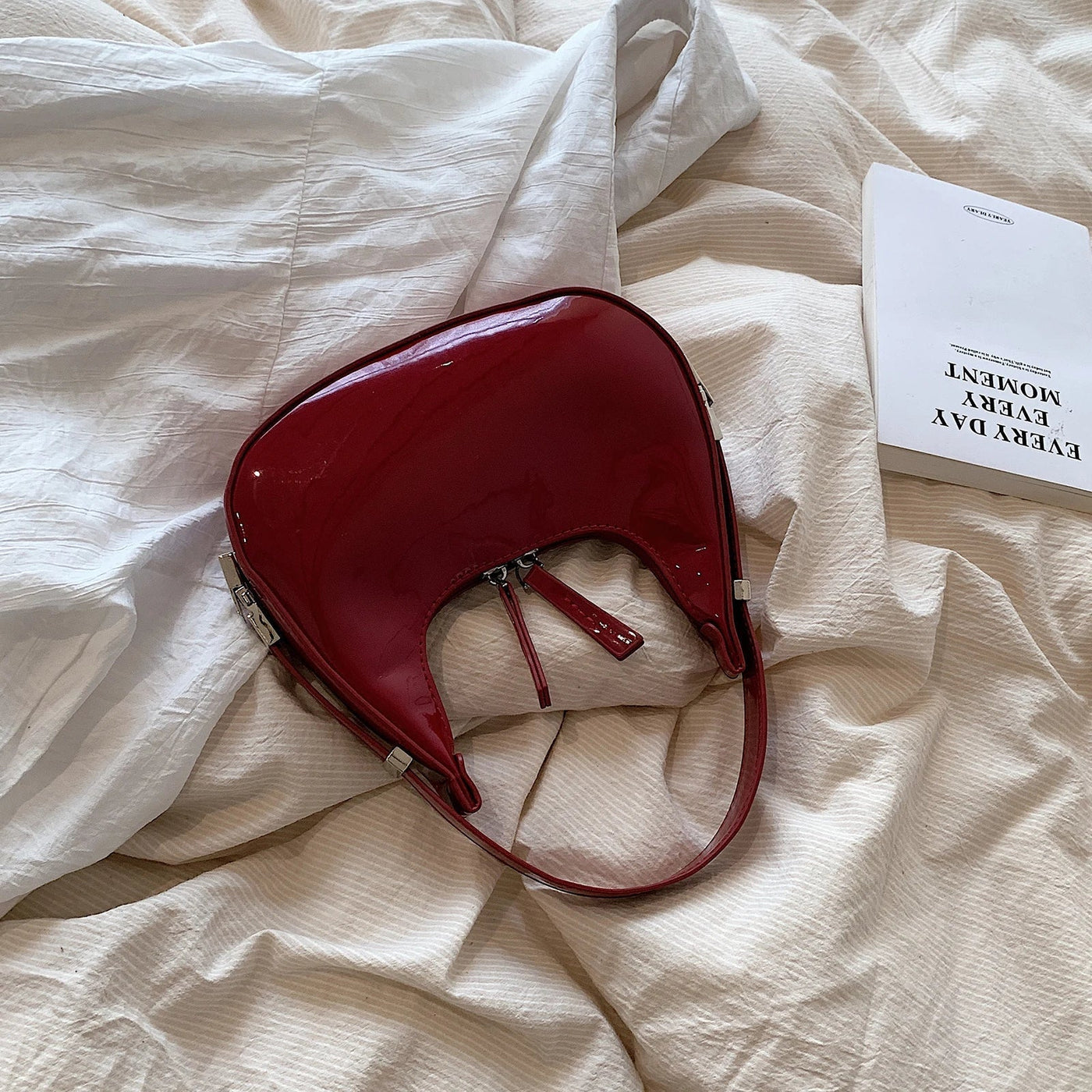bella™ – vintage halvmåne skuldertaske