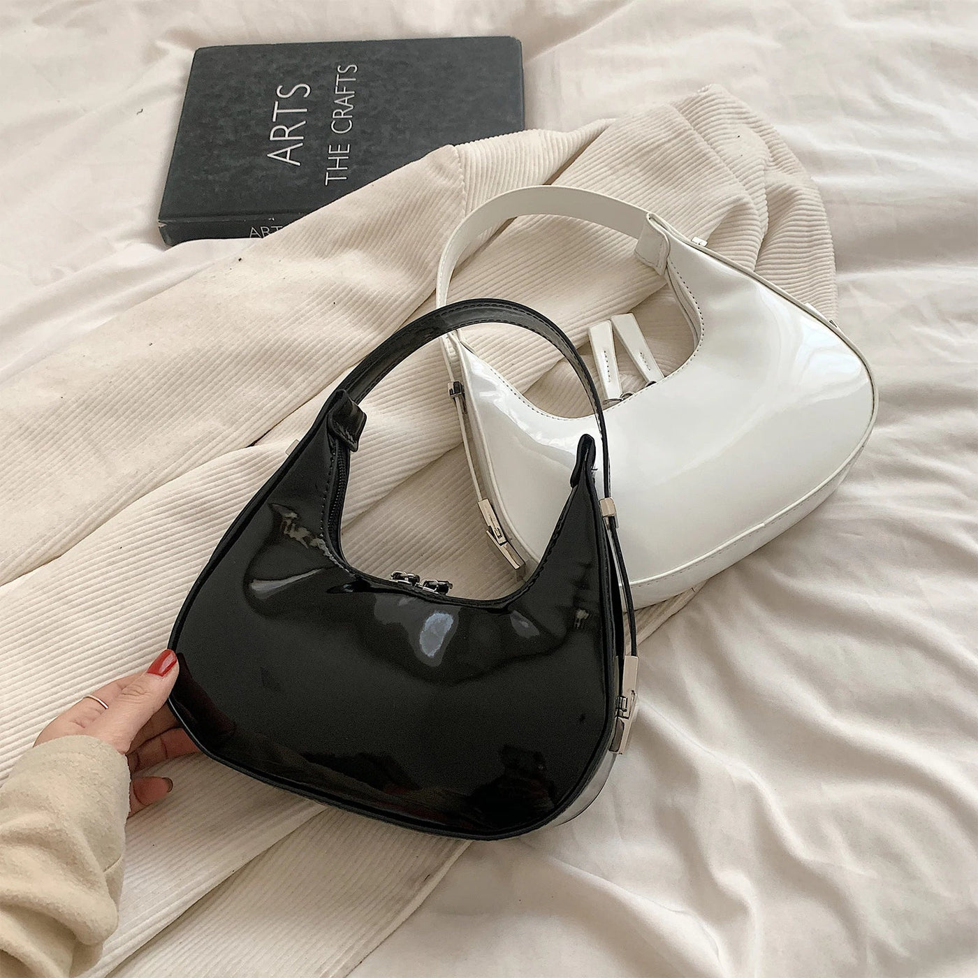 bella™ – vintage halvmåne skuldertaske