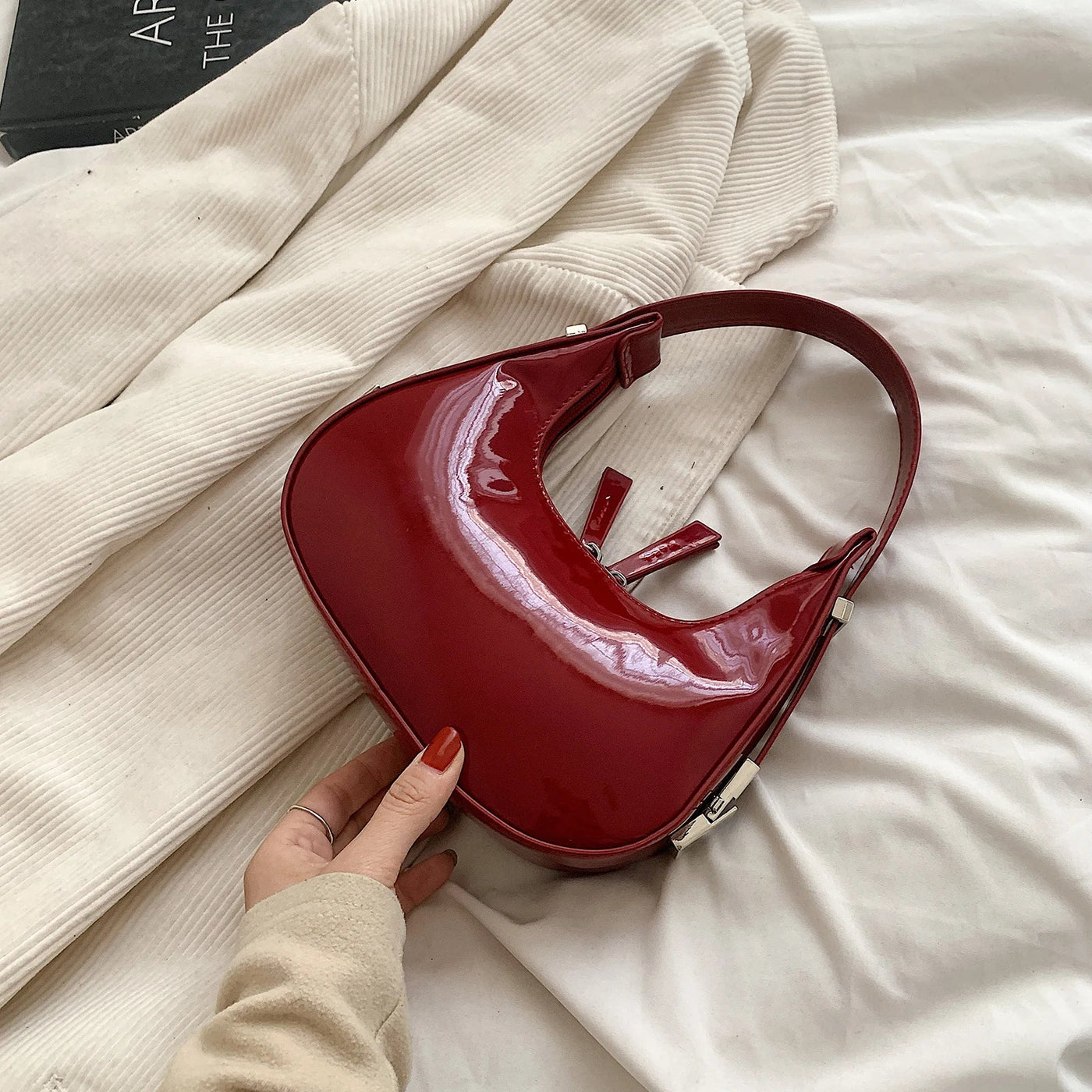 bella™ – vintage halvmåne skuldertaske
