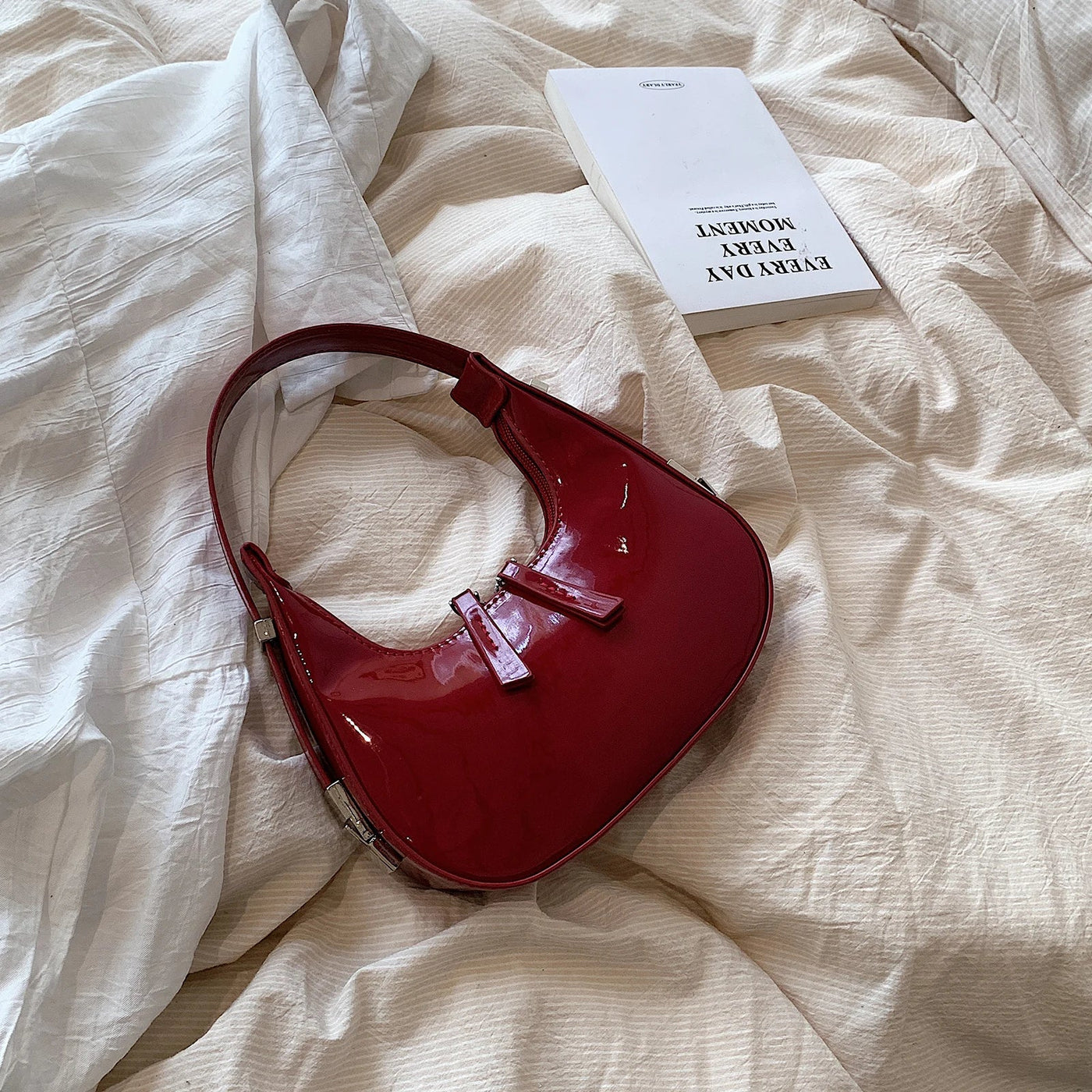 bella™ – vintage halvmåne skuldertaske