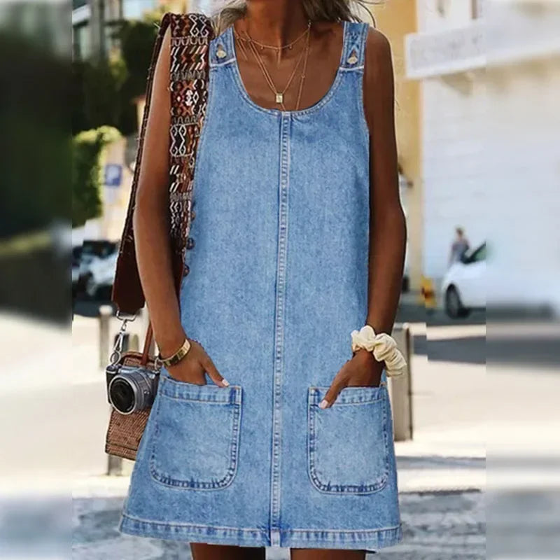 Clara | Praktisk og Let Denim Sommerkjole 