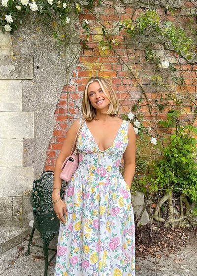 Aeliana - Elegant og flatterende sommerkjole