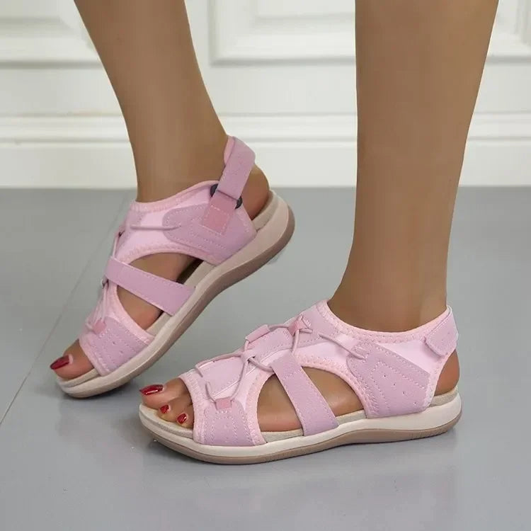 Ariana – Stilfulde, justerbare sommersandaler med svangstøtte 