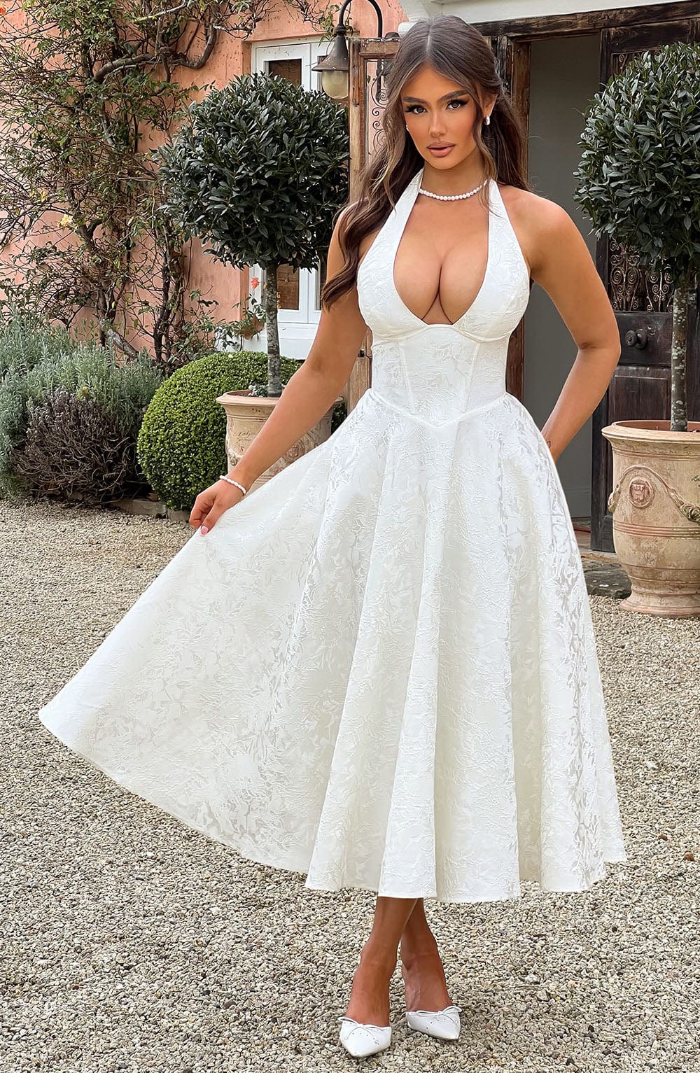 Niamh - Elegant Broderet Dyb V-ærmeløs Kjole
