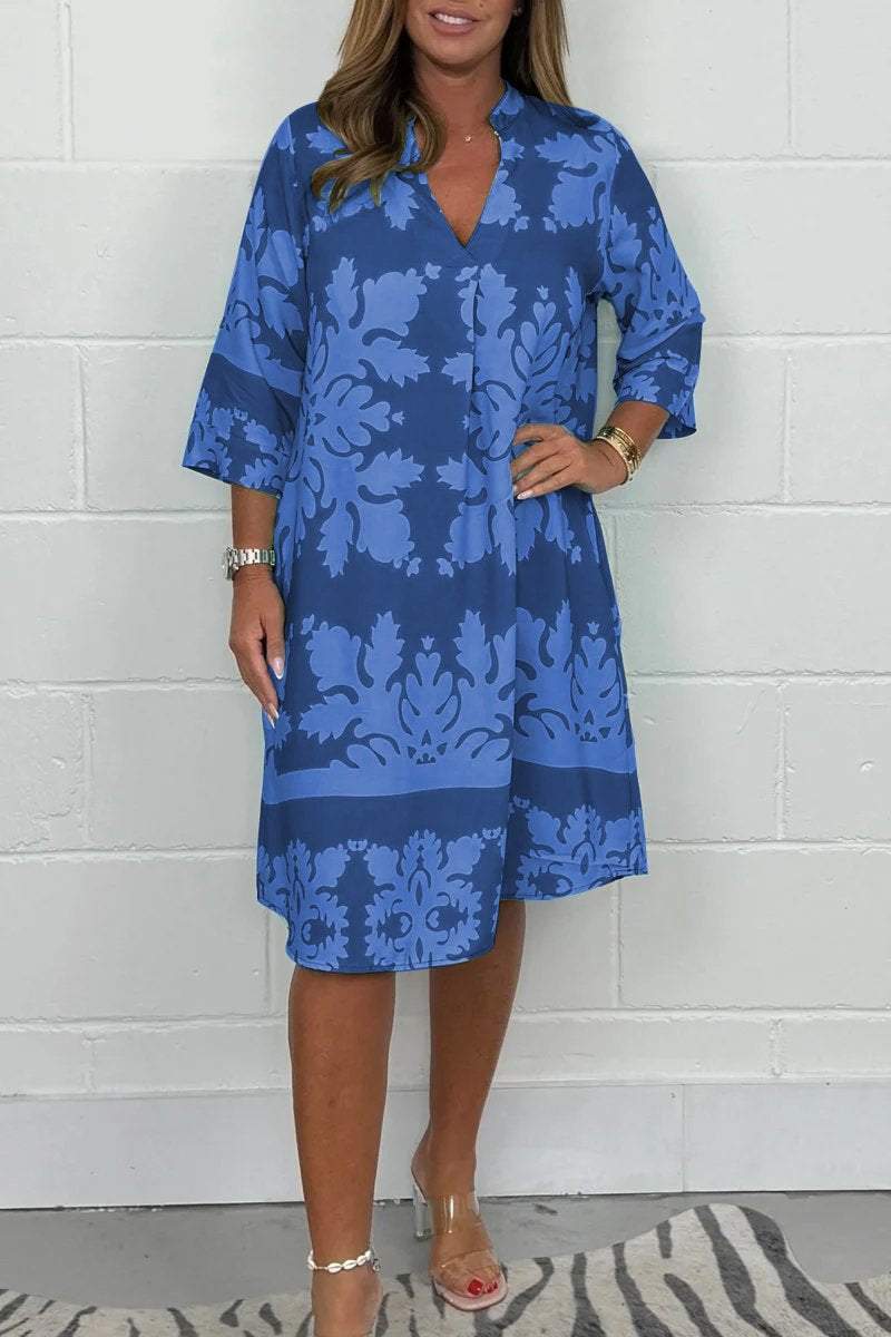 Kenzie - Bohemian Retro Print Kjole med V-hals og Beskårne Ærmer