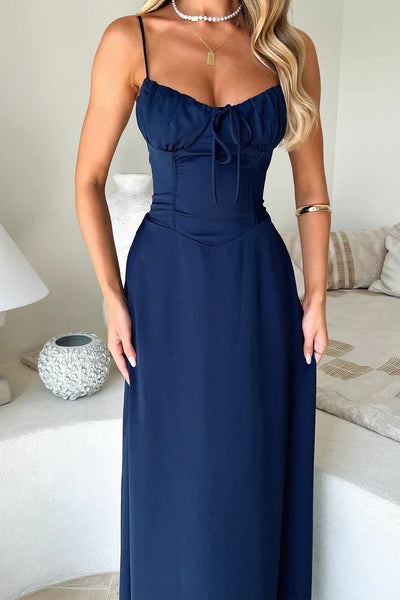 Cambria - Elegant maxi-omslagskjole med spaghettistropper