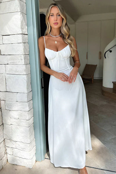 Cambria - Elegant maxi-omslagskjole med spaghettistropper